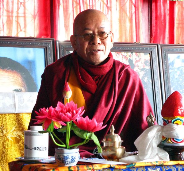 Khenchen Pema Sherab teaches the Rigpa Shedra Khenchen Pema Vajra
